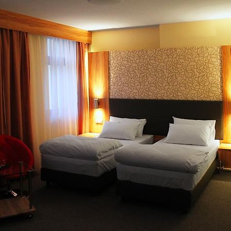 Hotel Przy Baszcie Legnica Bilik gambar