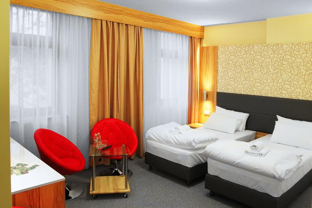 Hotel Przy Baszcie Legnica Bilik gambar
