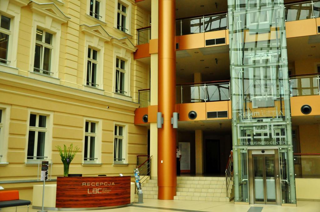 Hotel Przy Baszcie Legnica Luaran gambar